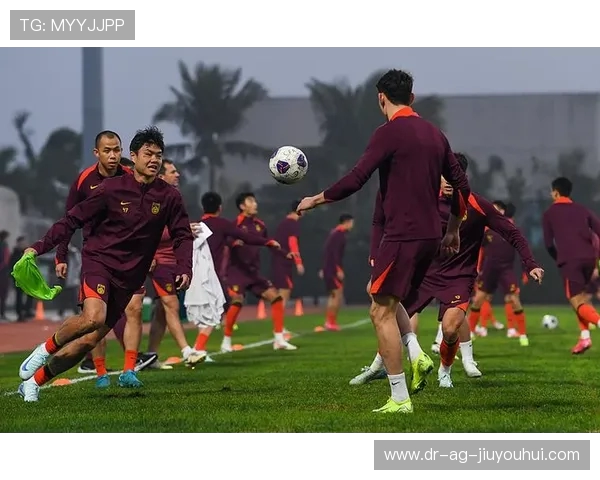 为什么踢足球时必须穿背心这背后隐藏了哪些科学与团队协作的秘密 为什么踢足球时必须穿背心这背后隐藏了哪些科学与团队协作的秘密